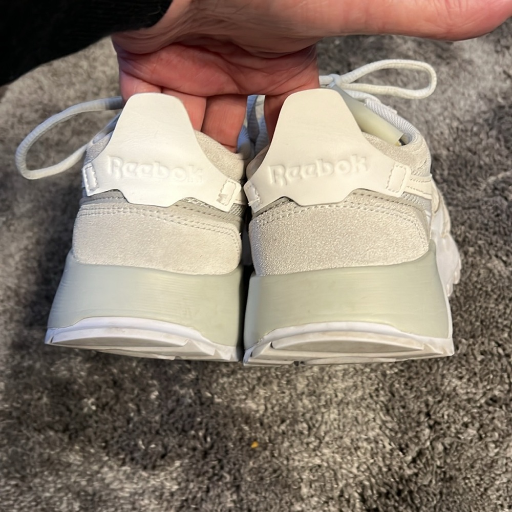 White Women's Athletic Shoes. Size 7 no flaws. Leathered, suede,nylon - Picture 2 of 16